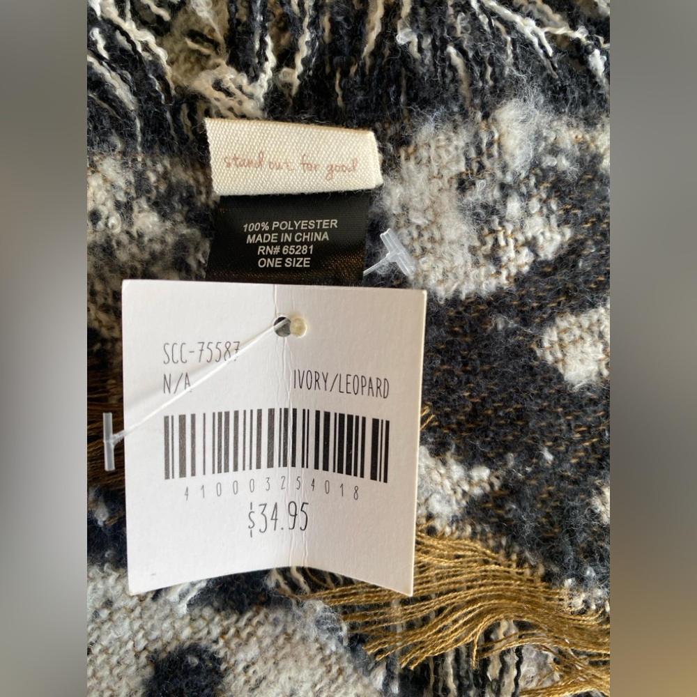 NWT Altar’d State leopard print wrap shawl - Picture 2 of 6